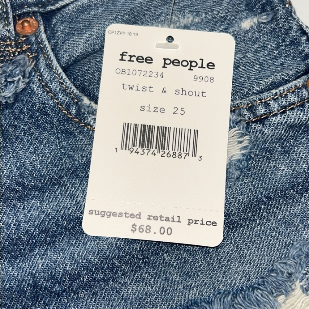 Free People shorts - Picture 3 of 7